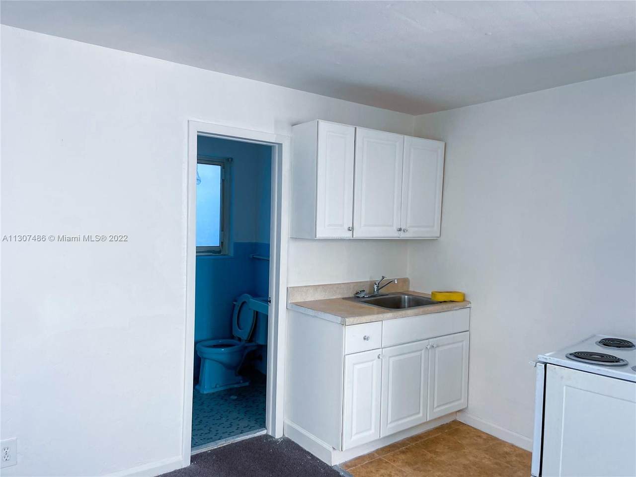 312 Elm St - Photo 1