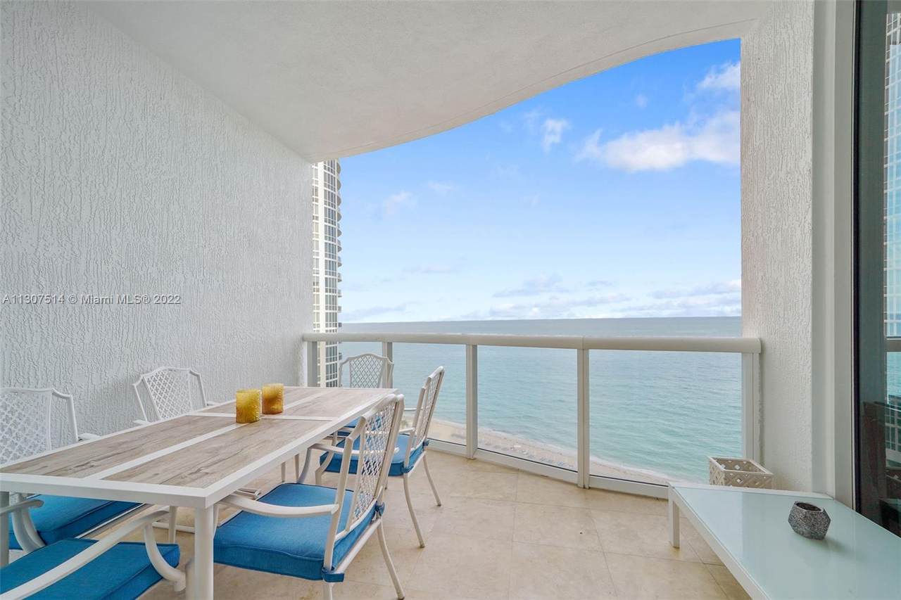 15901 Collins Ave - Photo 1