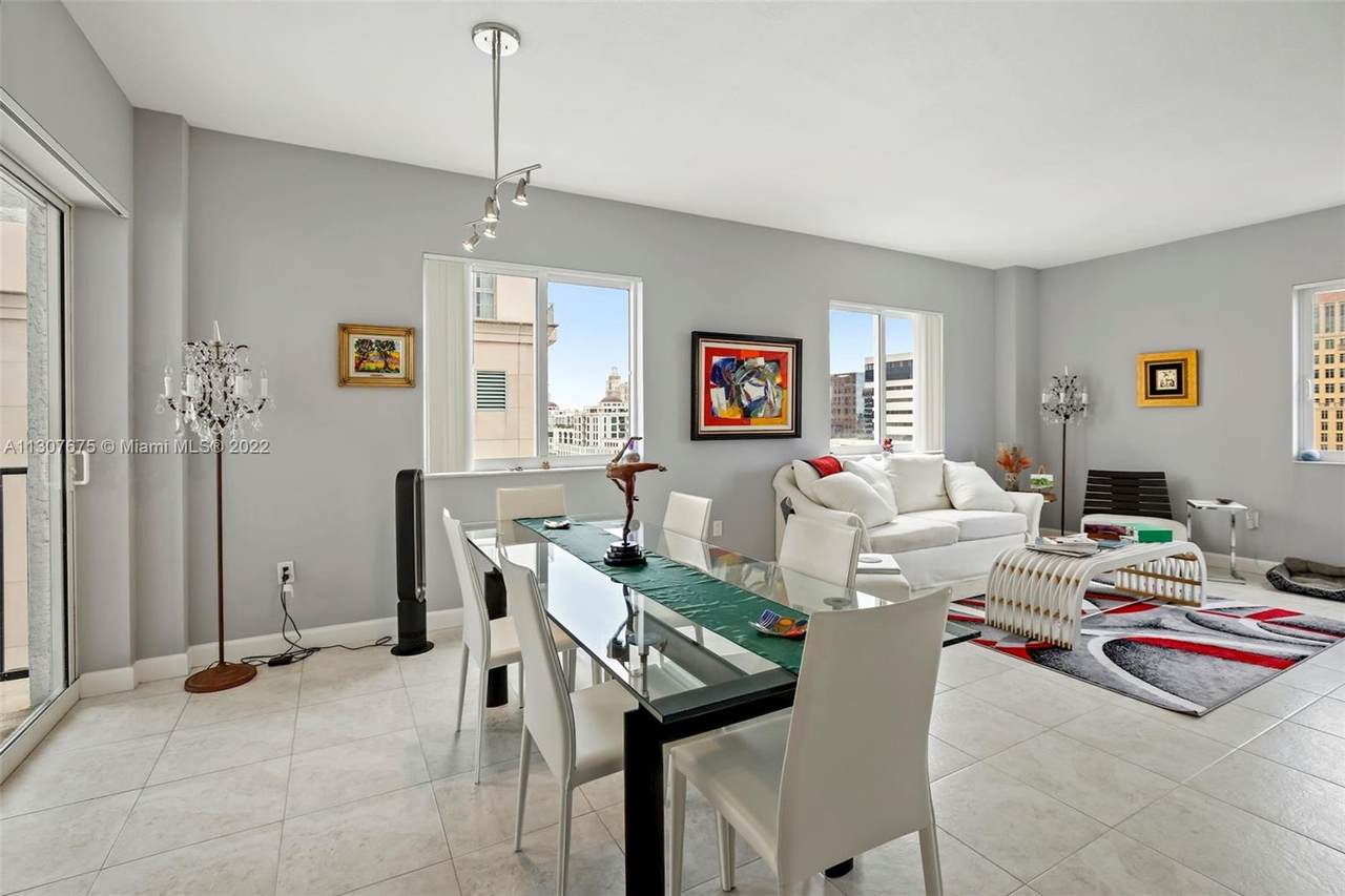 10 Aragon Ave - Photo 1