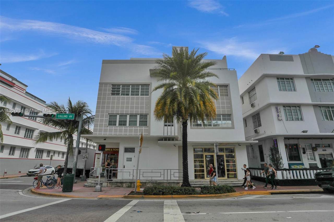 865 Collins Ave - Photo 1