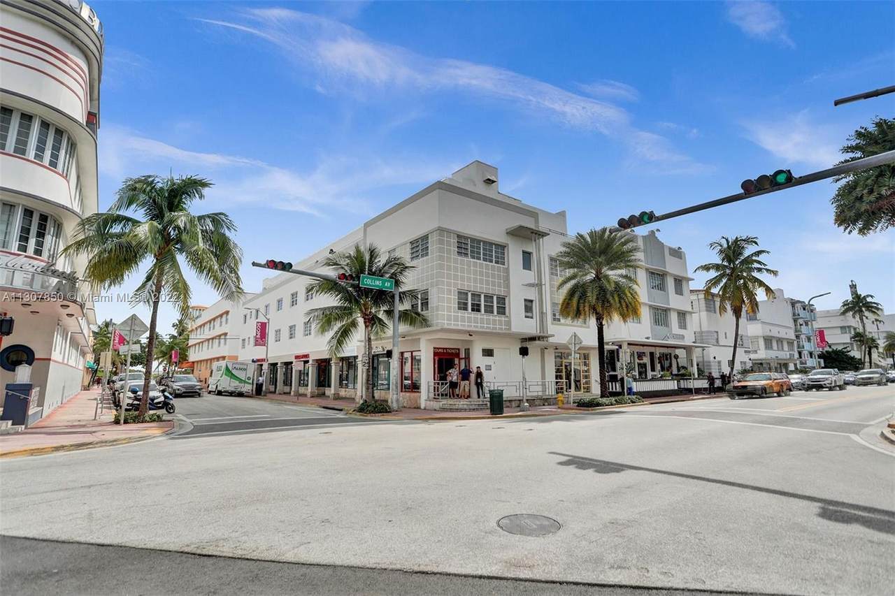 865 Collins Ave - Photo 1