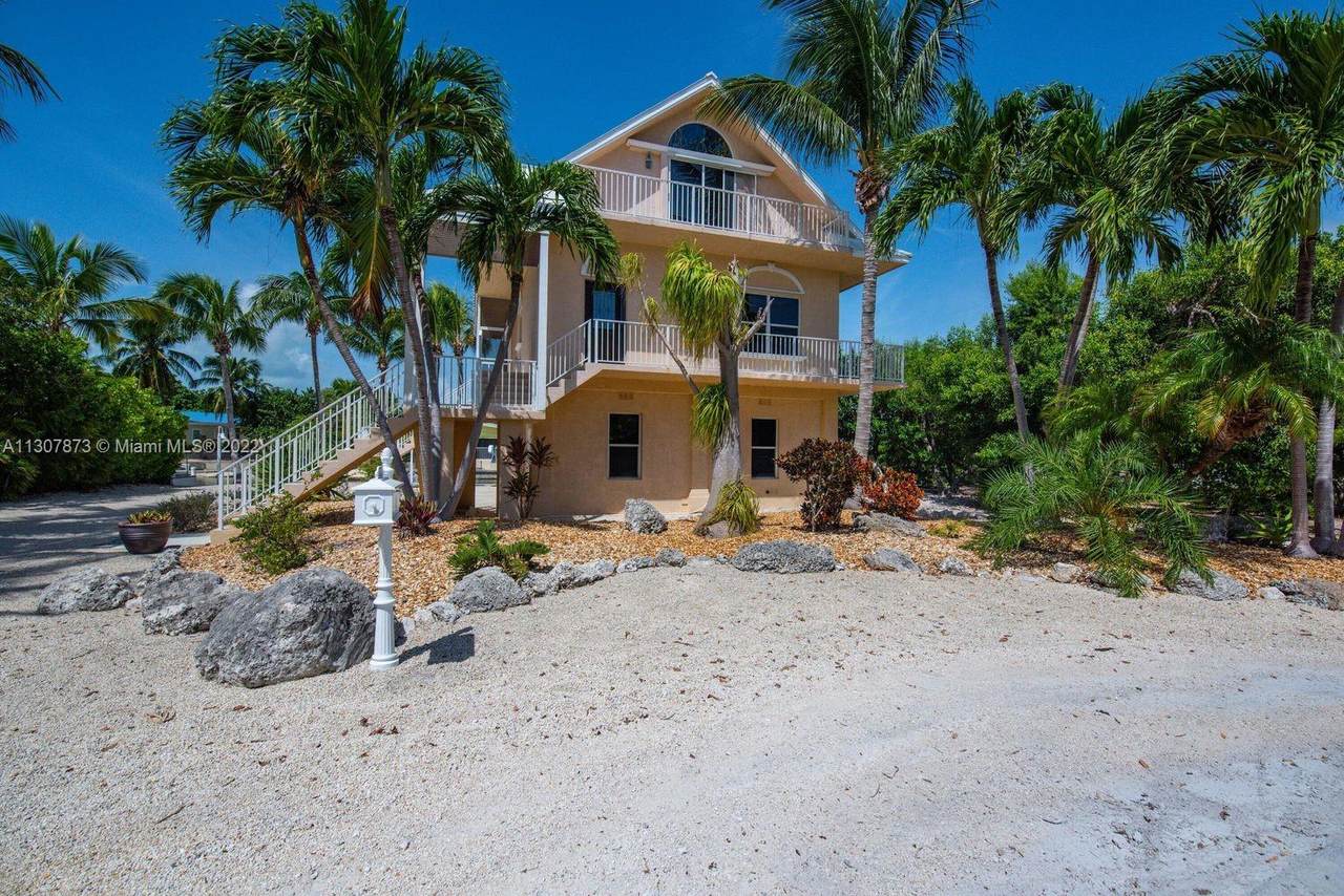 774 Sawyer Dr - Photo 1
