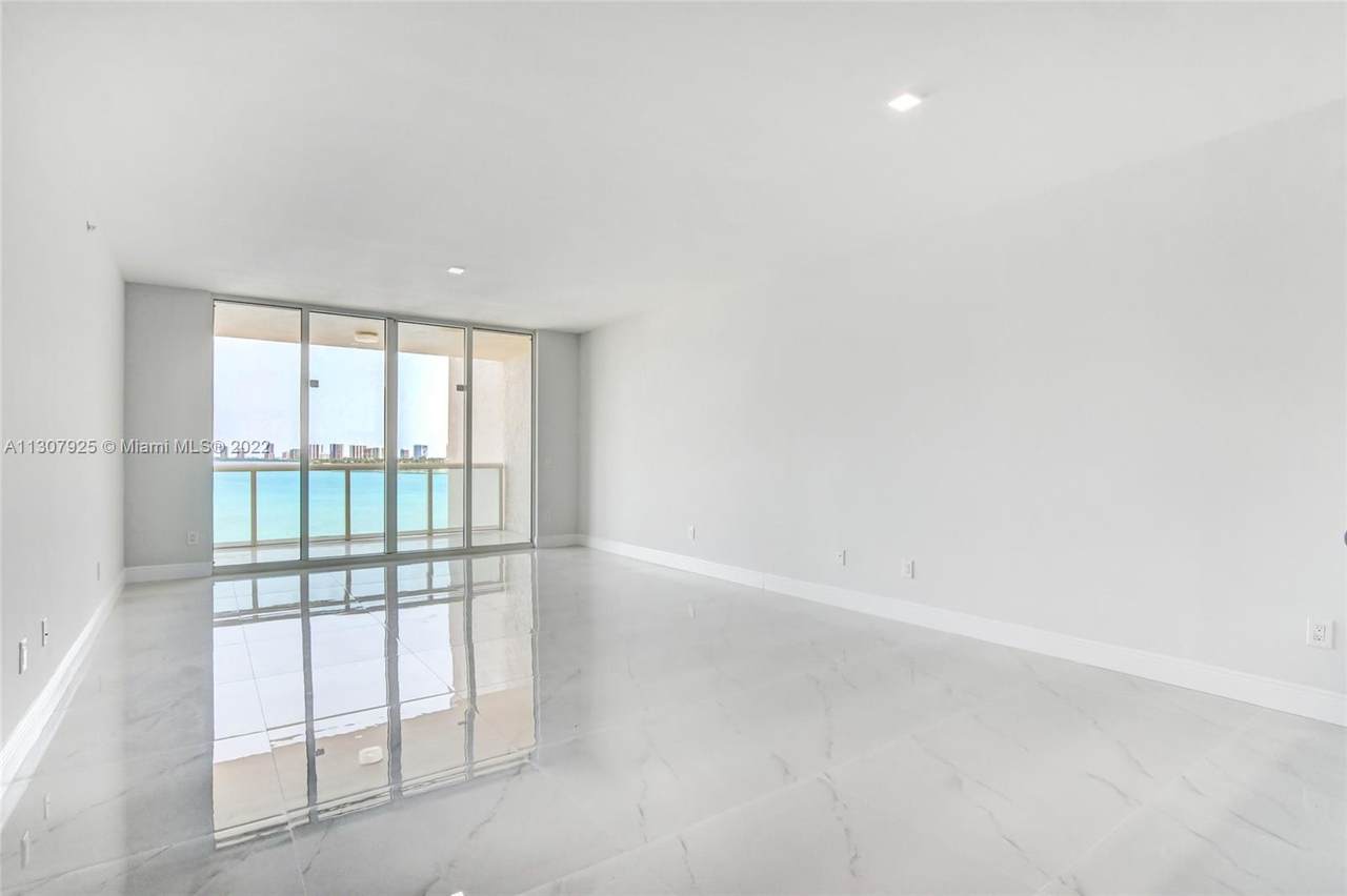 2650 Lake Shore Dr - Photo 1