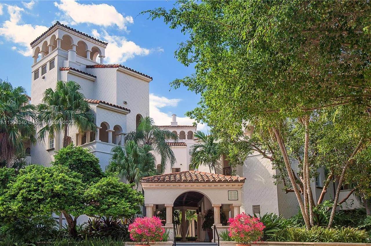 2124 Fisher Island Dr - Photo 1