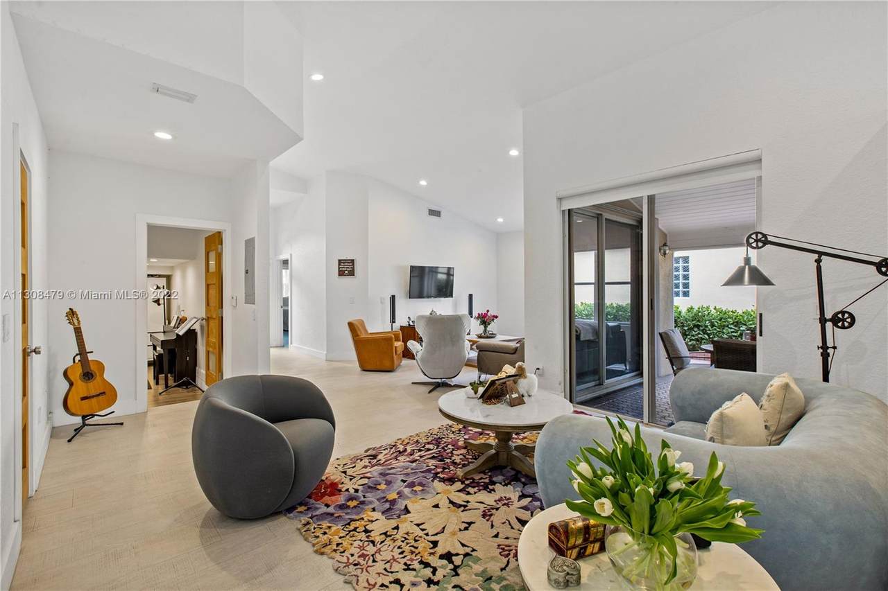 2973 97th Ct - Photo 1