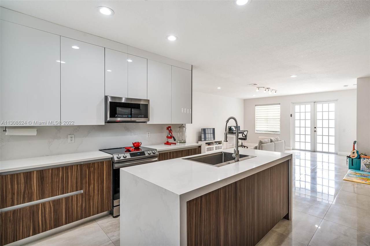 1610 Sweetgum Ter - Photo 1