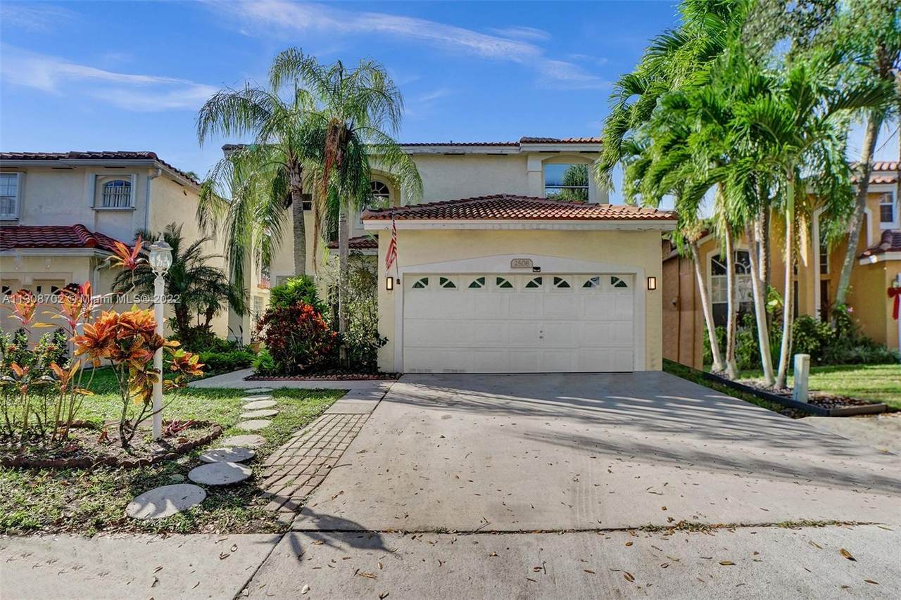 2508 Cardamon Ave - Photo 1