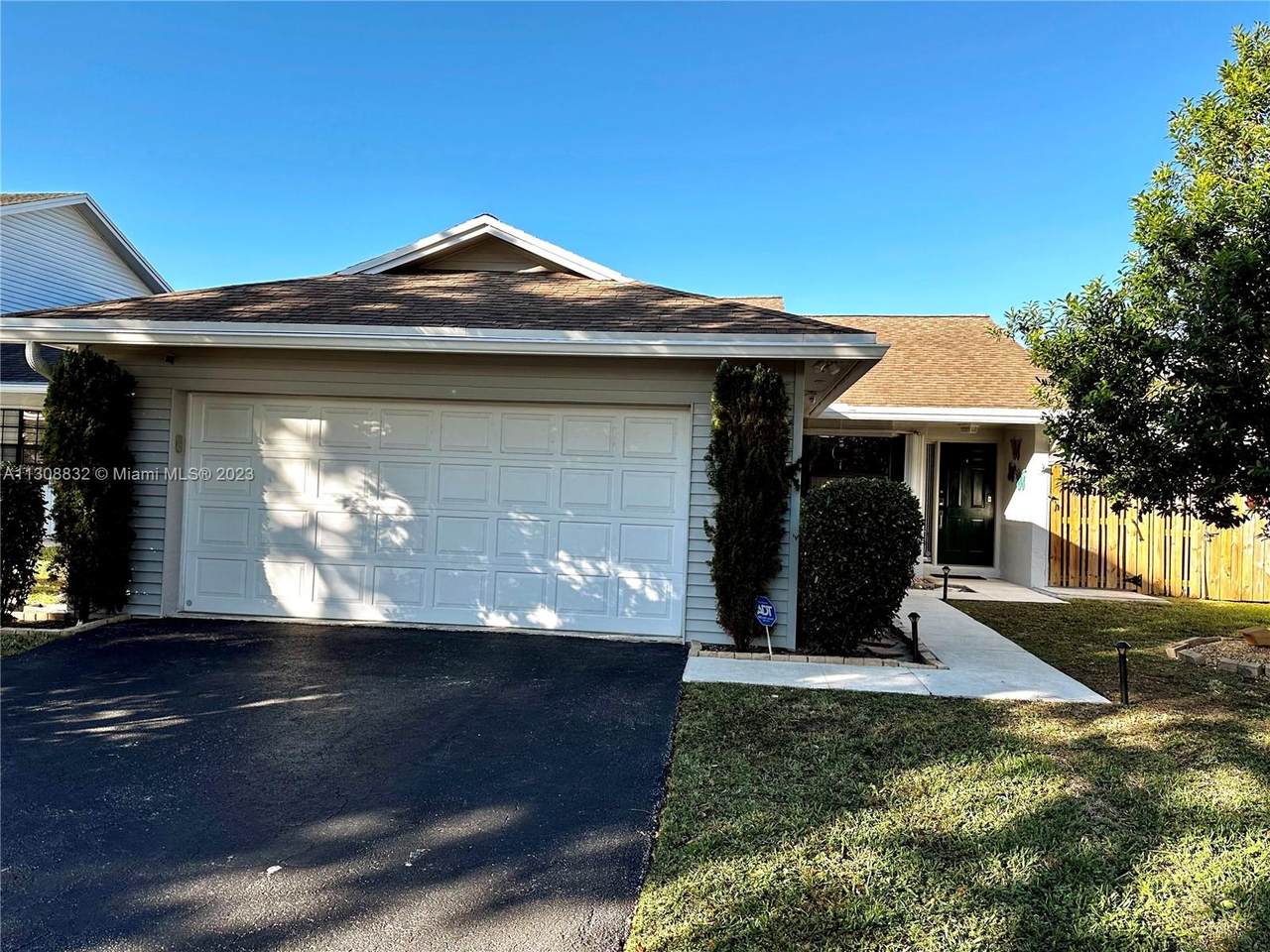 8341 41 Ct - Photo 1