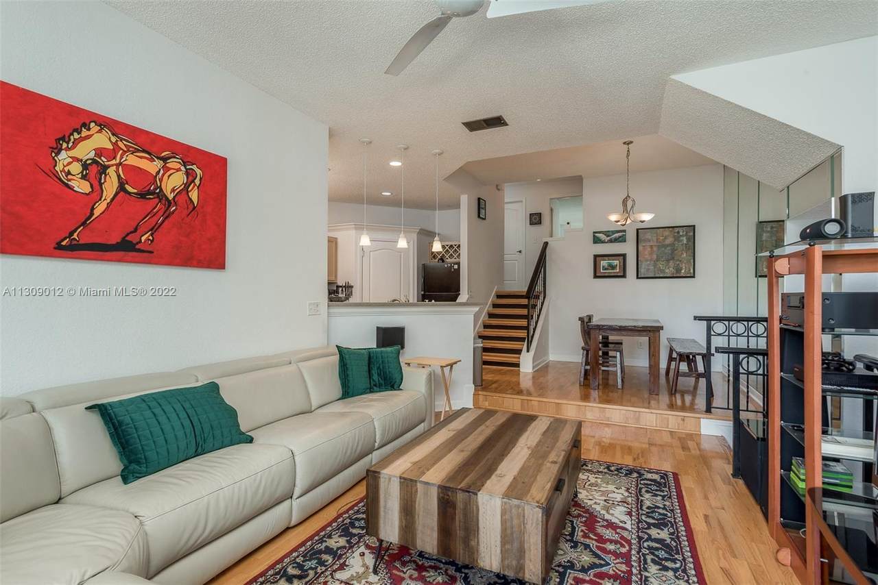 710 Promenade - Photo 1