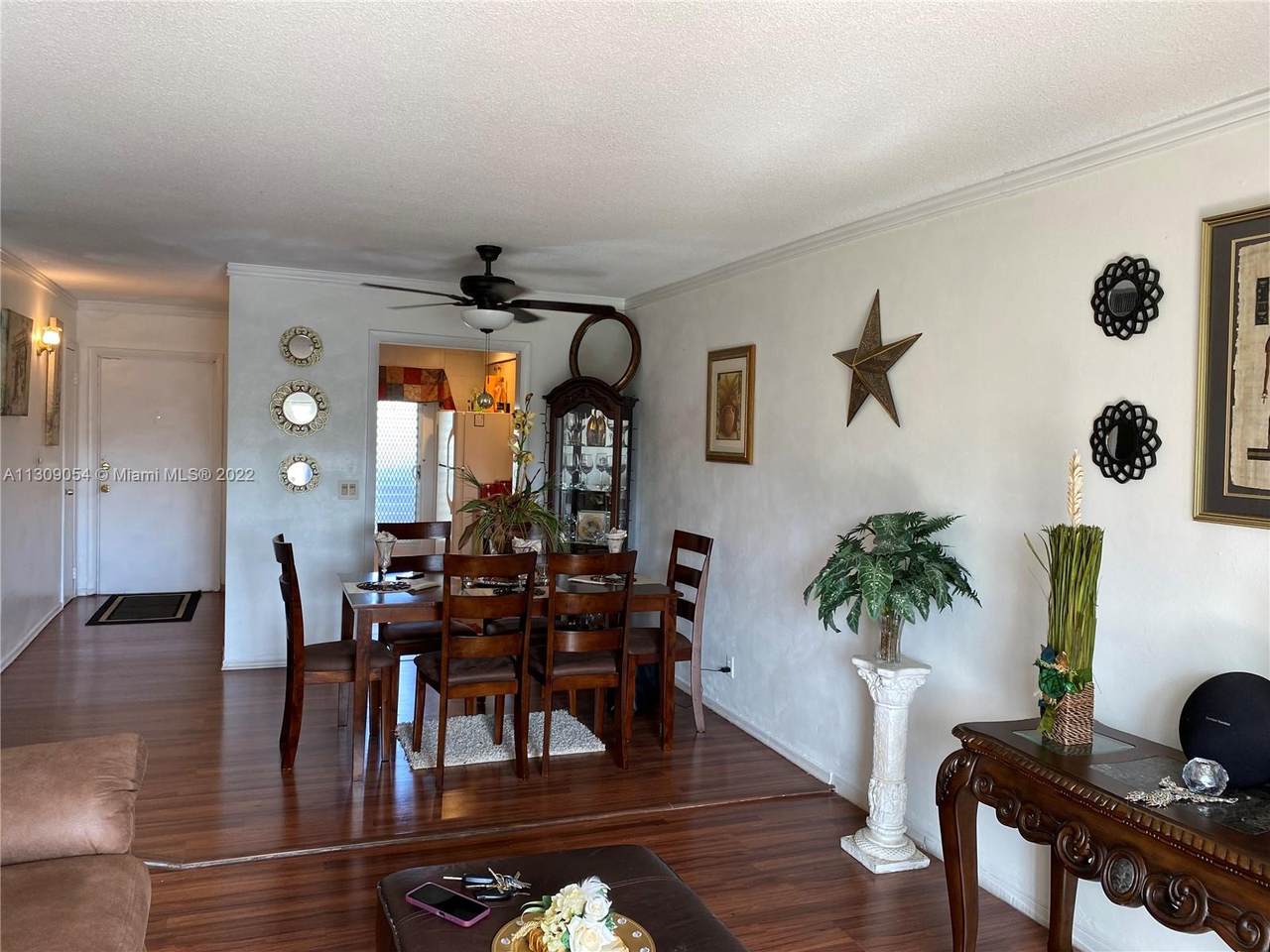 5480 11th St - Photo 1
