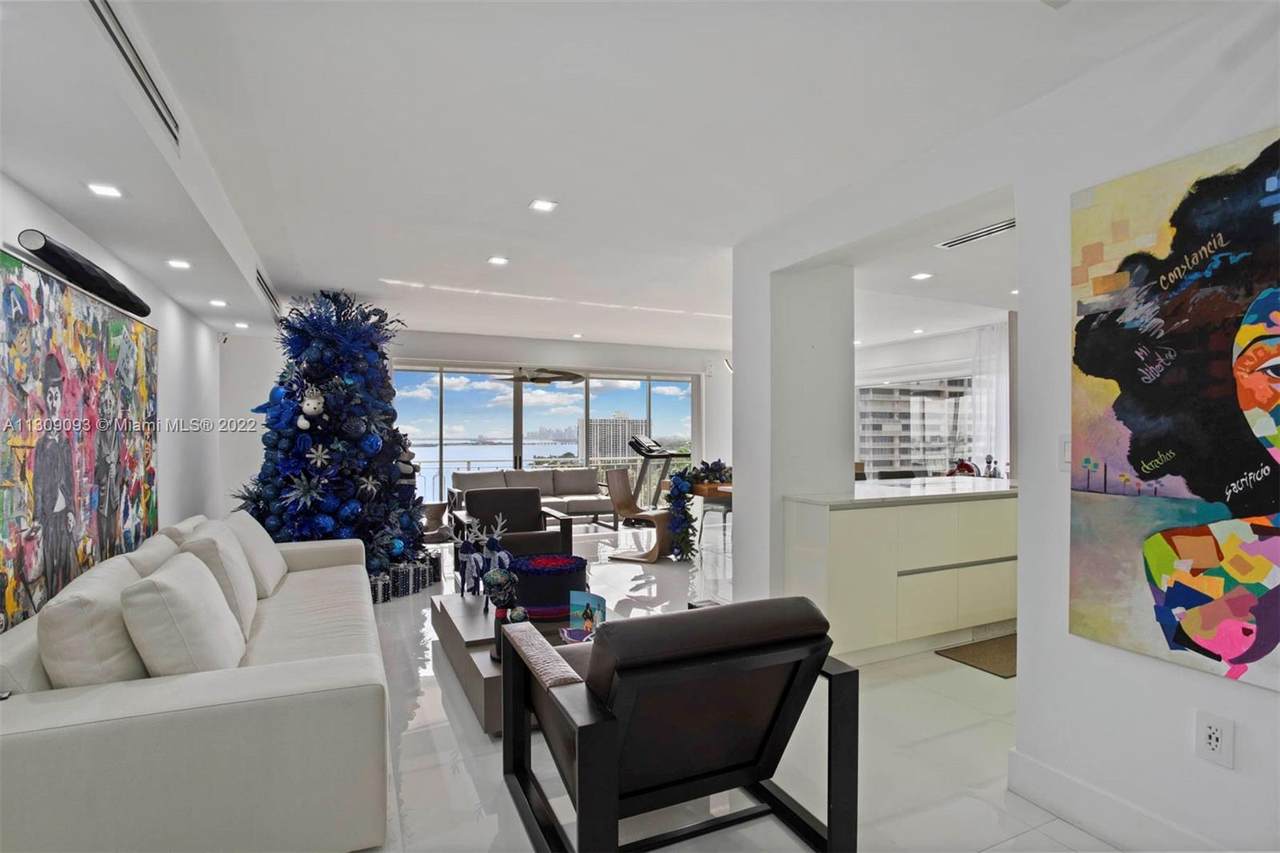 11111 Biscayne Blvd - Photo 1