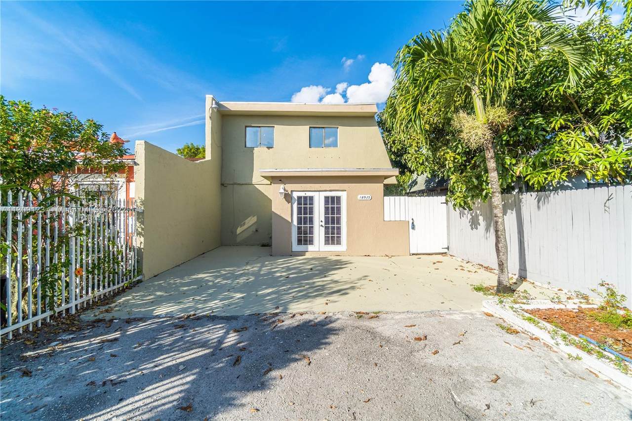 18935 46th Ave - Photo 1