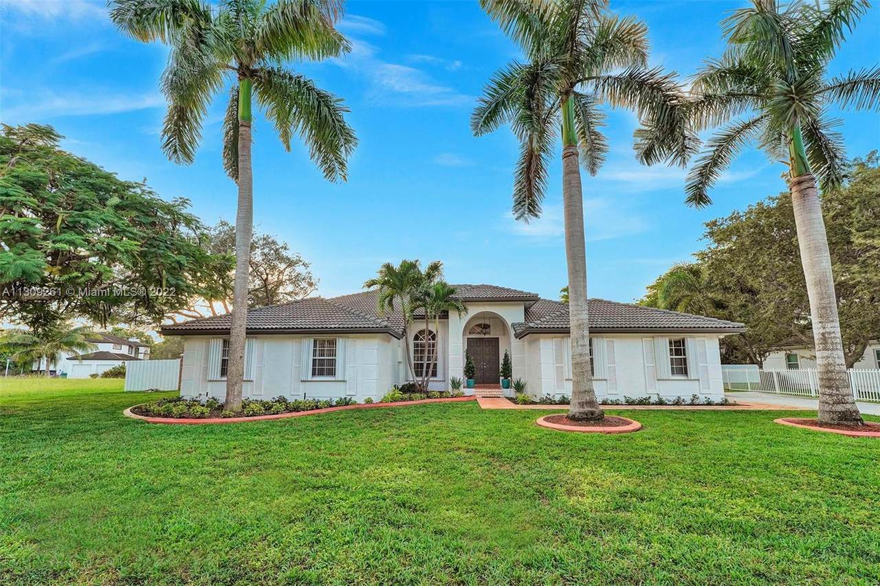 18440 77th Ct - Photo 1