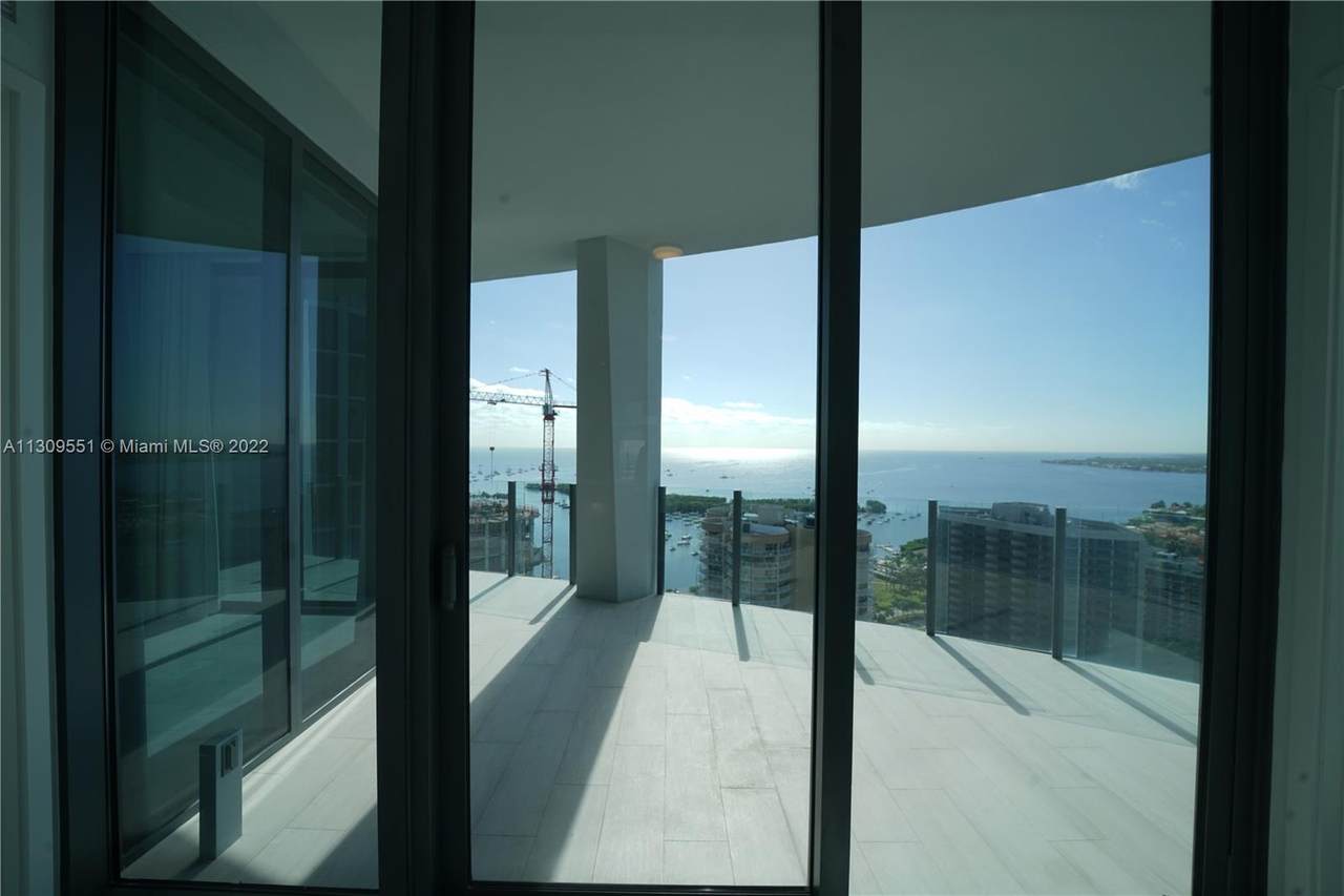 2831 Bayshore Dr - Photo 1