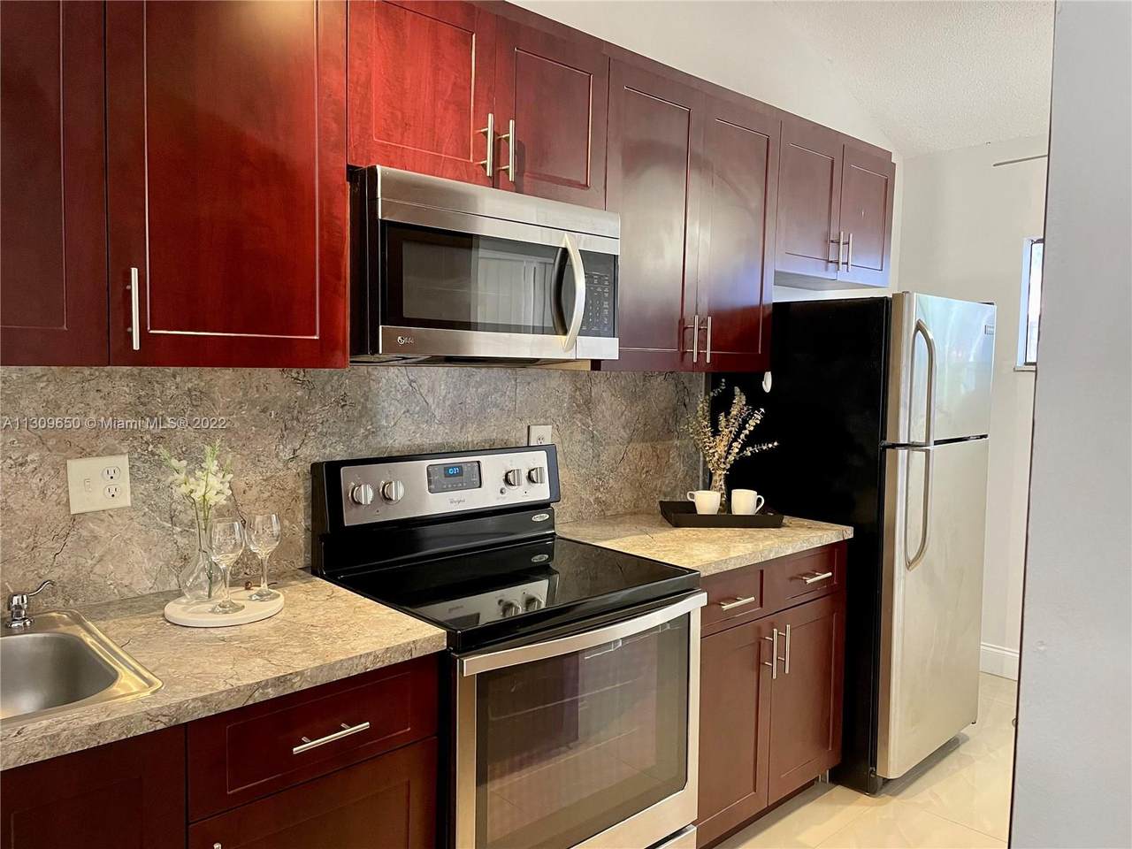 1712 74th Ave - Photo 1