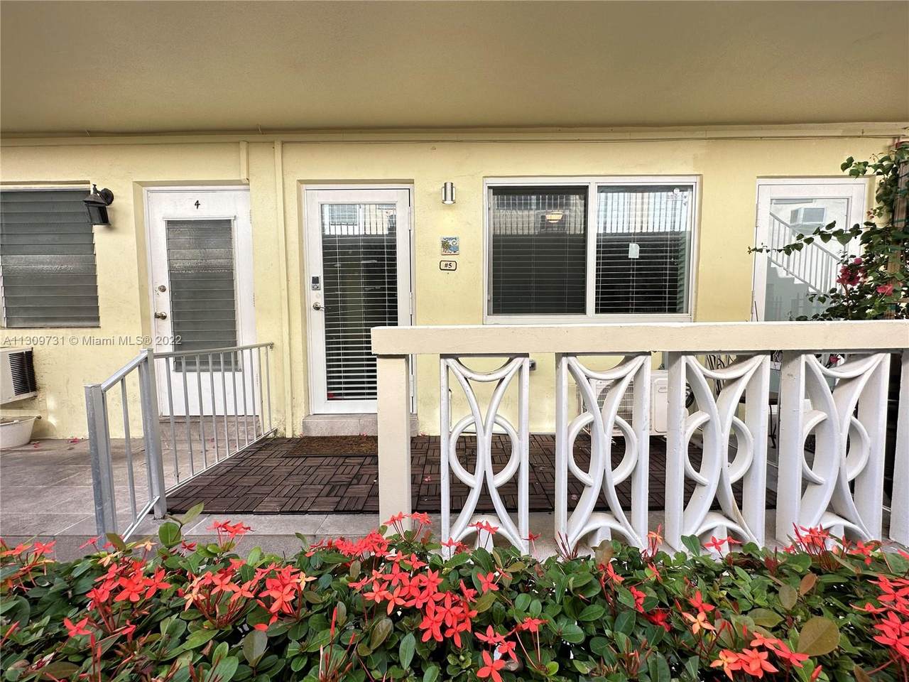 626 Meridian Ave - Photo 1