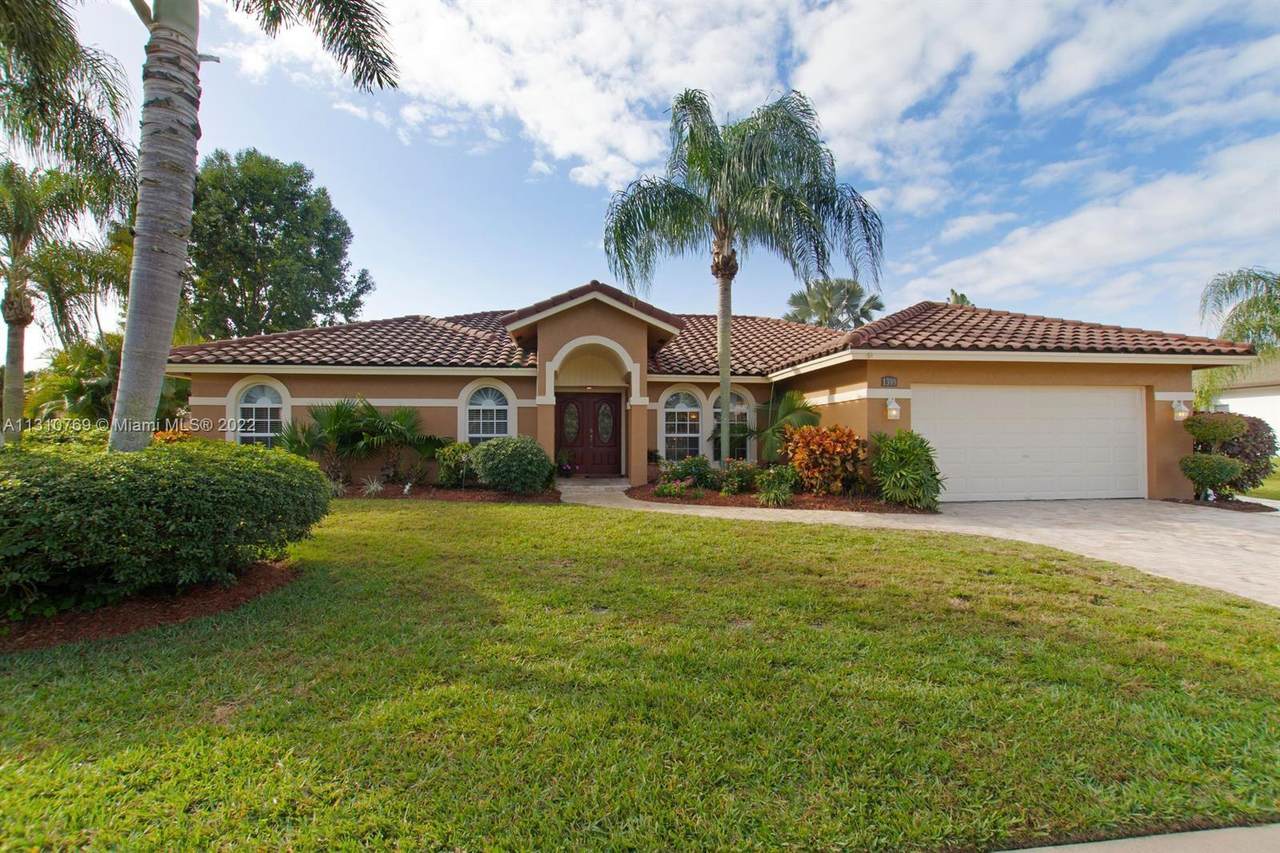 1399 Chapparel Way - Photo 1