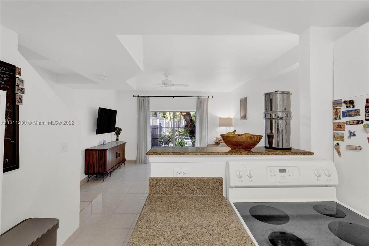 123 17th Rd - Photo 1