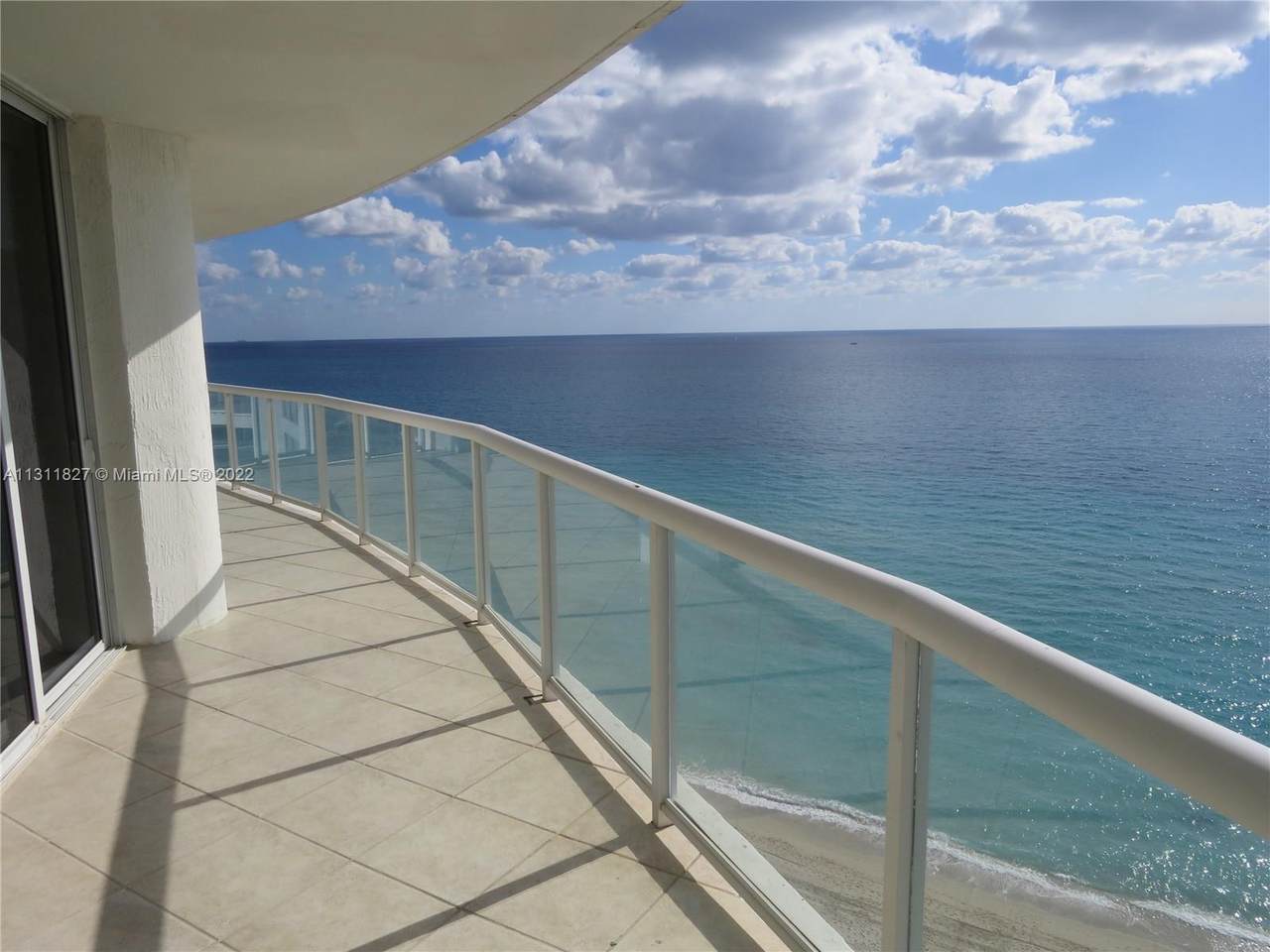 18671 Collins Ave - Photo 1