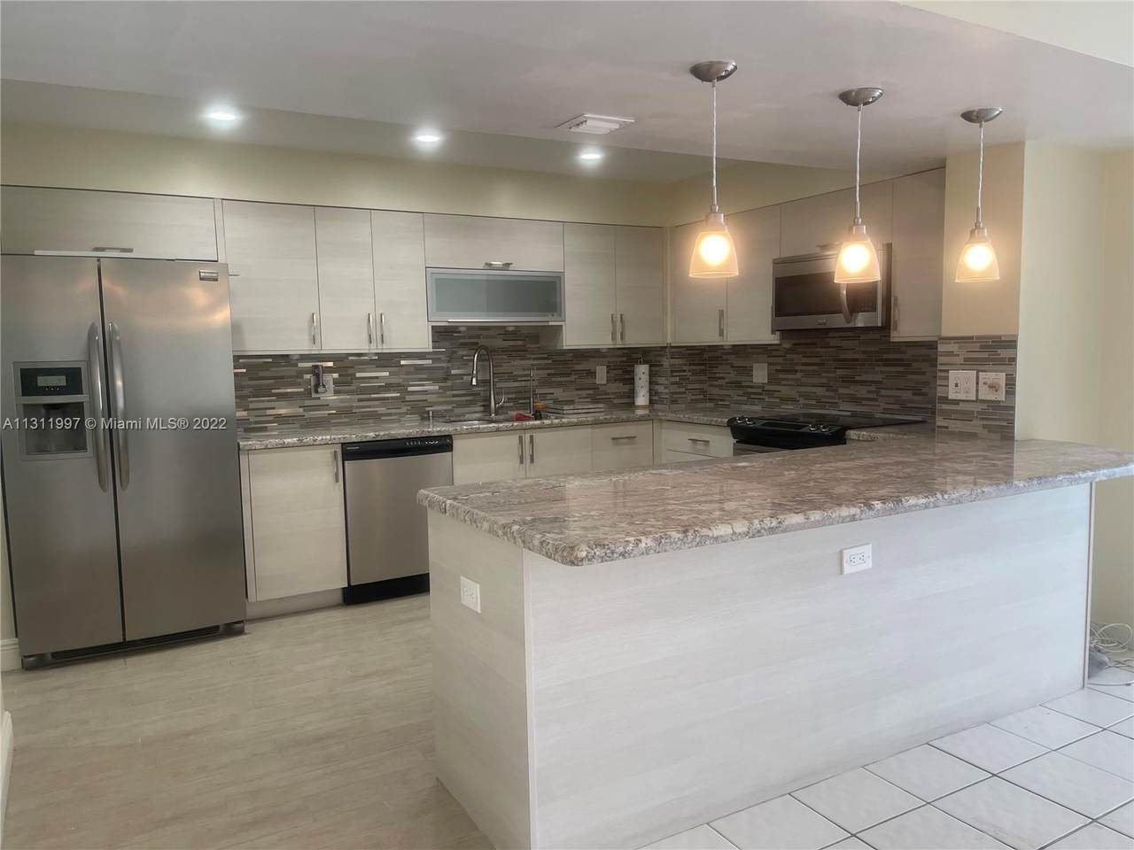 5825 Collins Ave - Photo 1