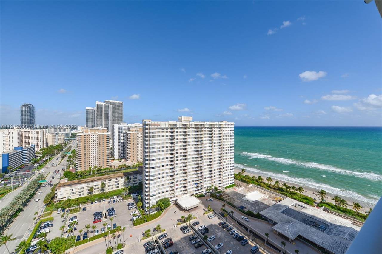 1980 Ocean Dr - Photo 1