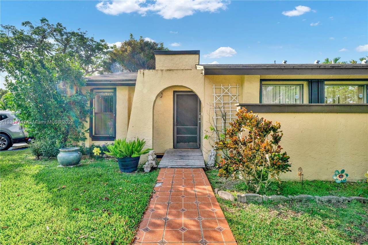 7112 127th Ct - Photo 1