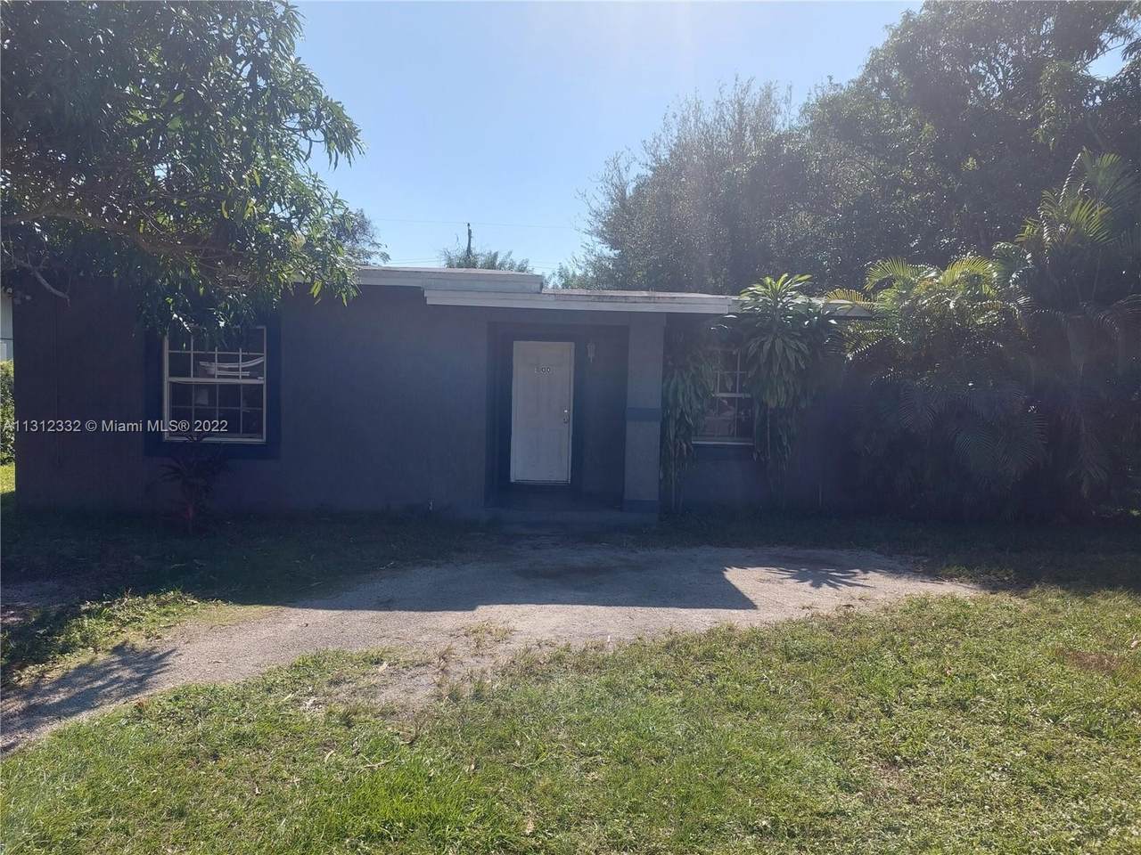 800 140th St - Photo 1