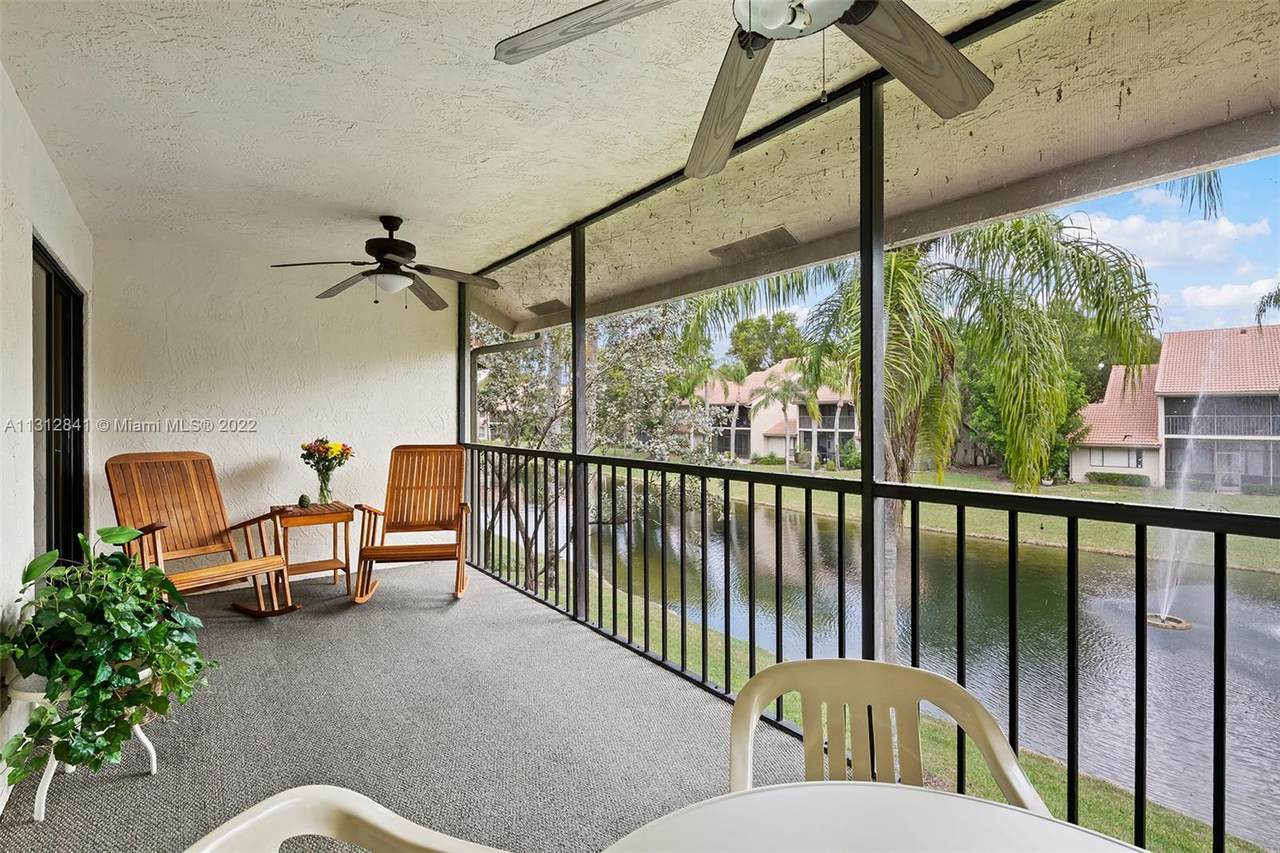 5741 Coach House Cir - Photo 1