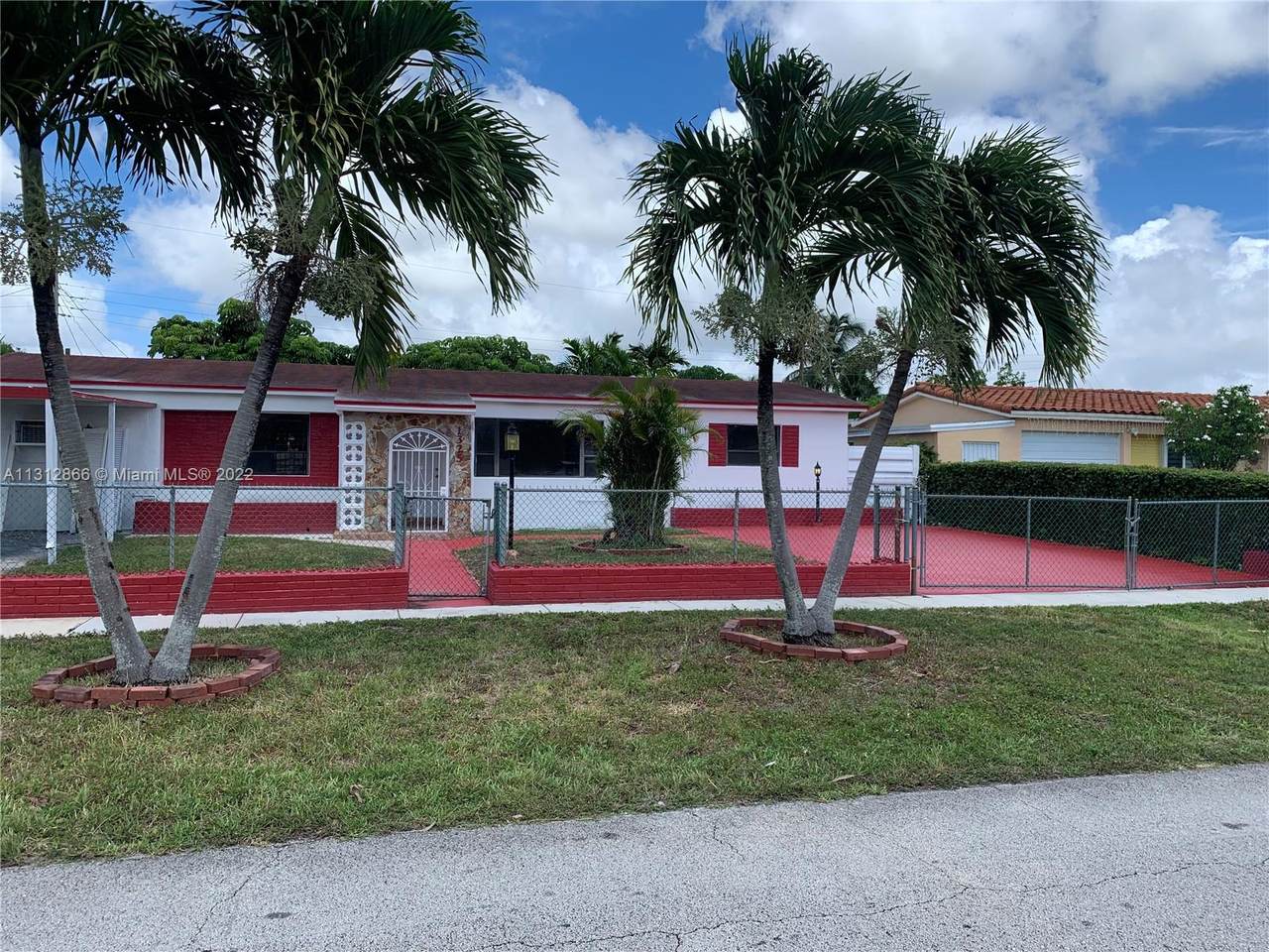1325 5th Ln - Photo 1