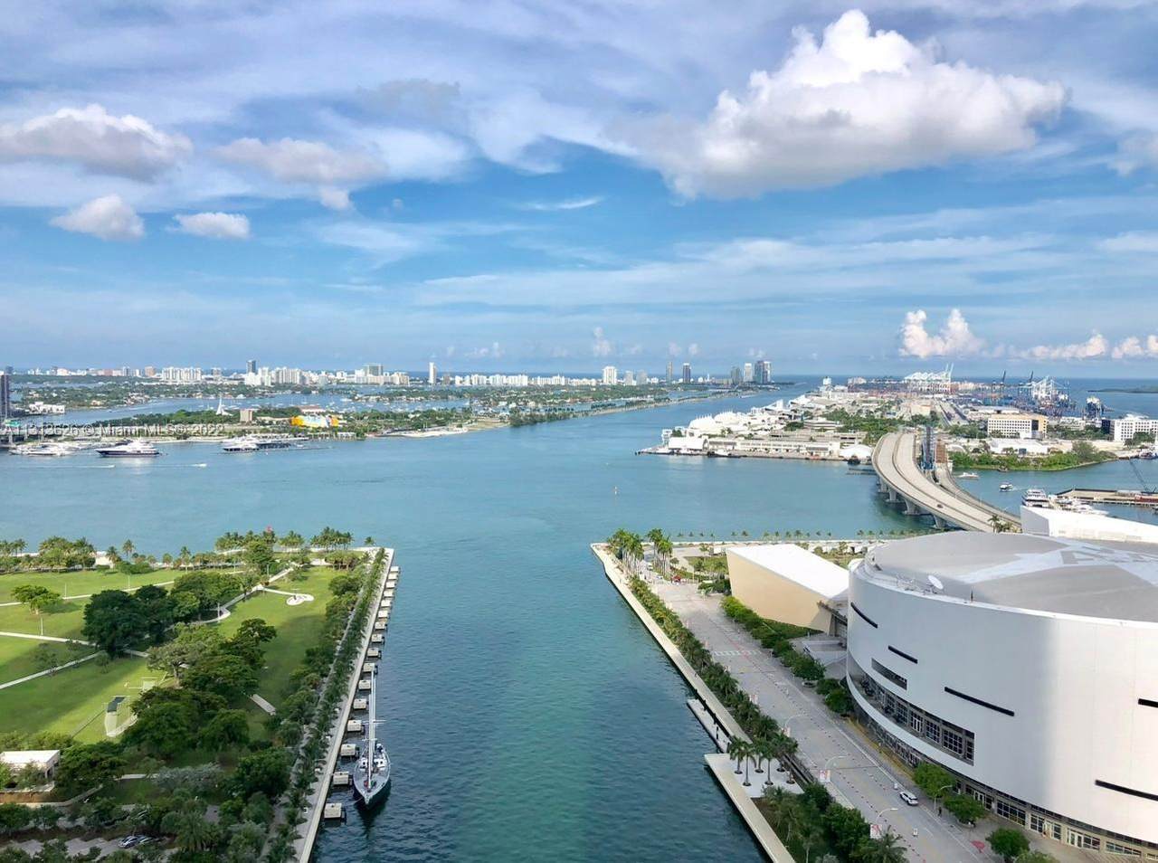 888 Biscayne Blvd - Photo 1