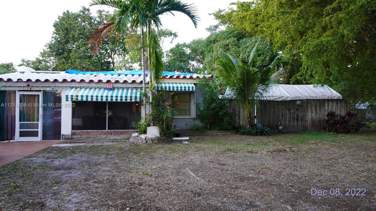 1395 179th St - Photo 1