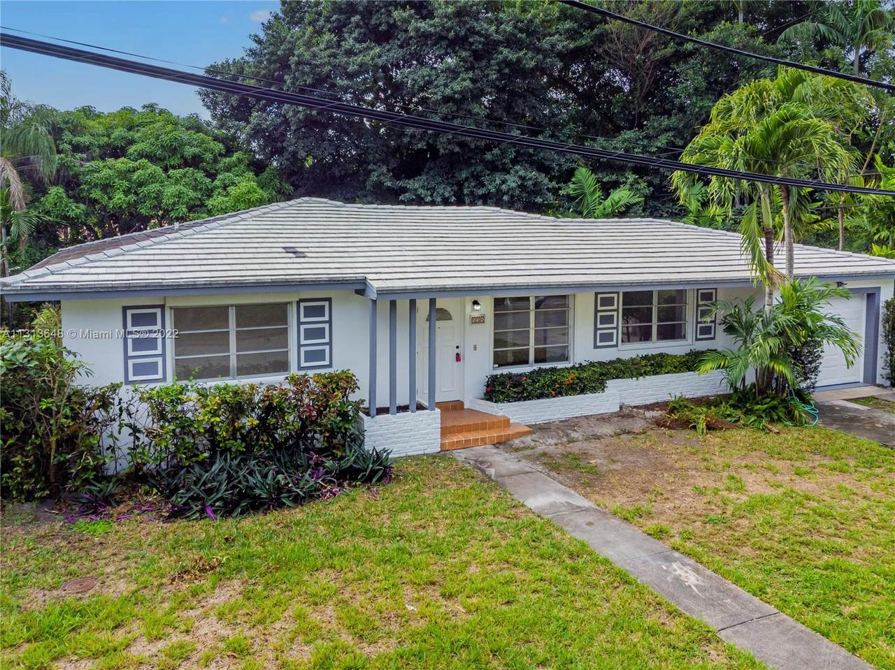 534 Wood St - Photo 1