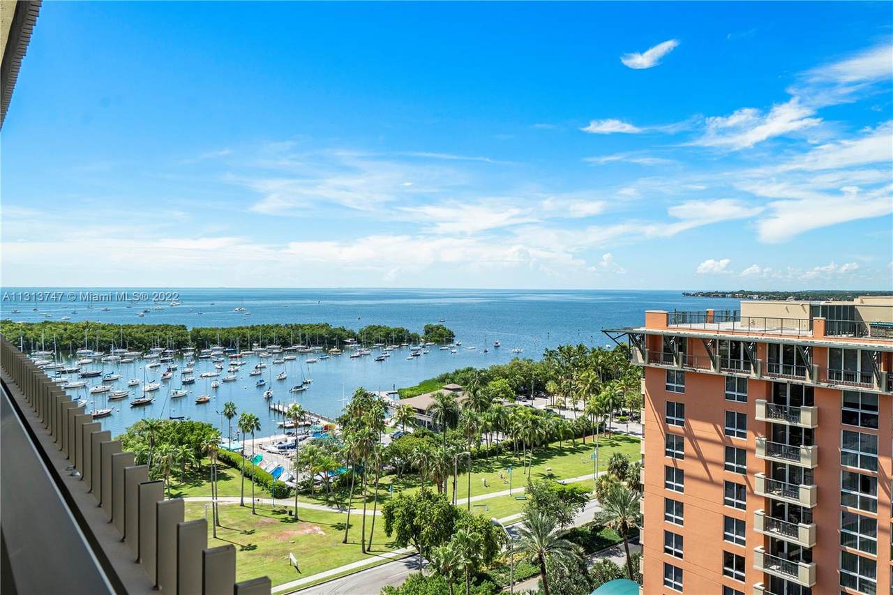 2901 Bayshore Dr - Photo 1