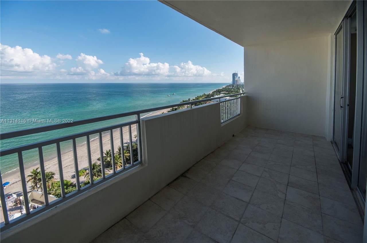 3180 Ocean Dr - Photo 1