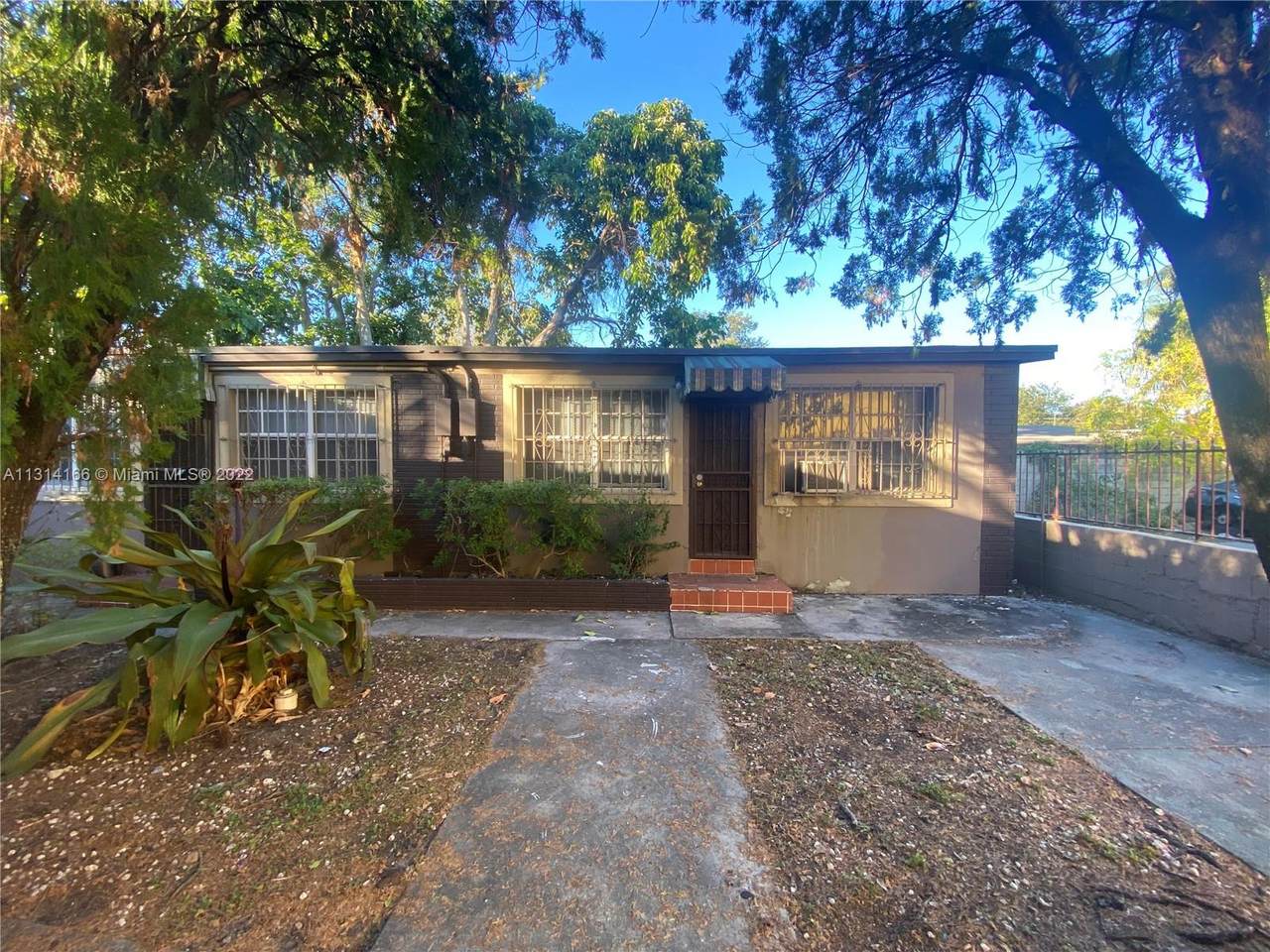 119 56th St - Photo 1