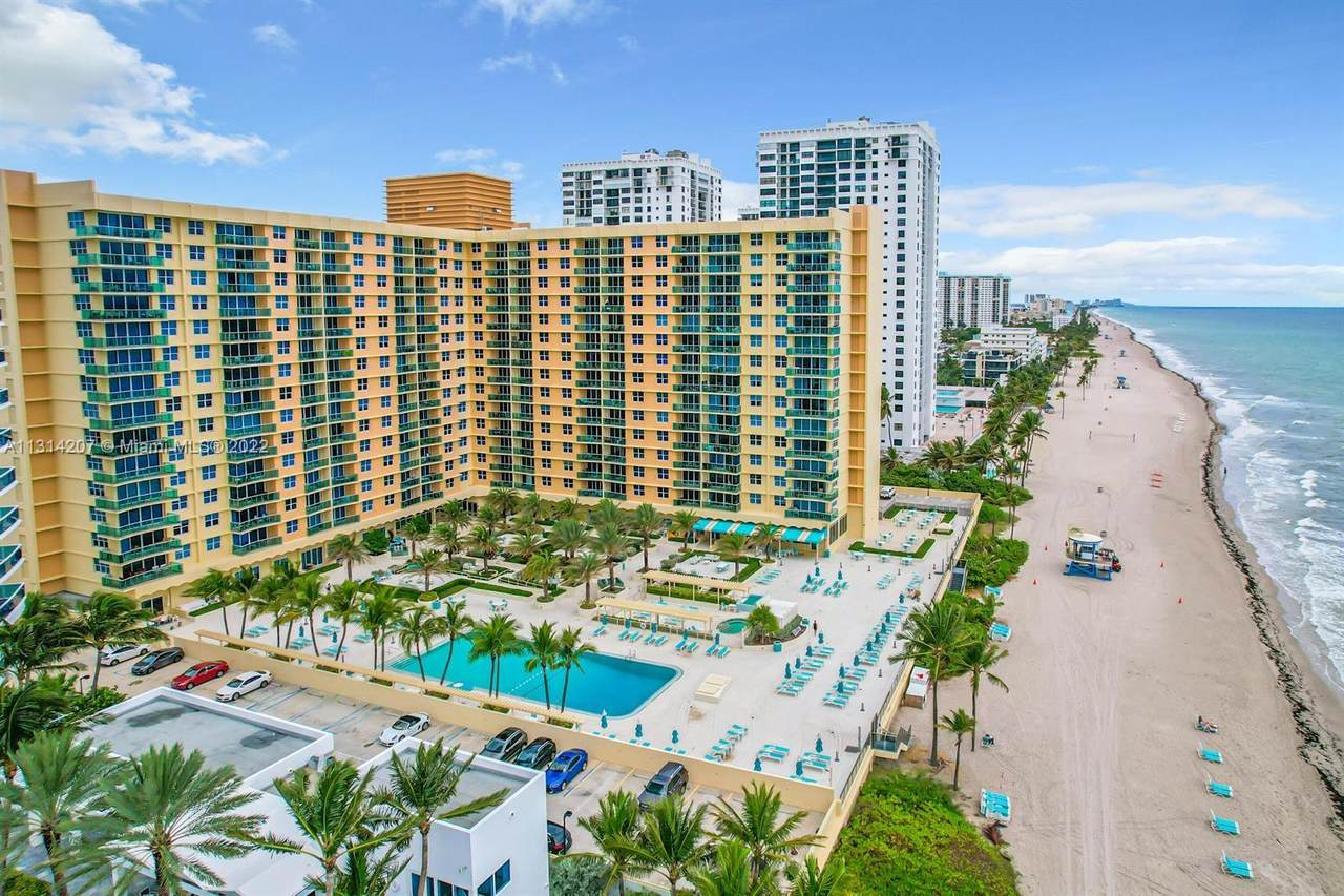 2501 Ocean Dr - Photo 1