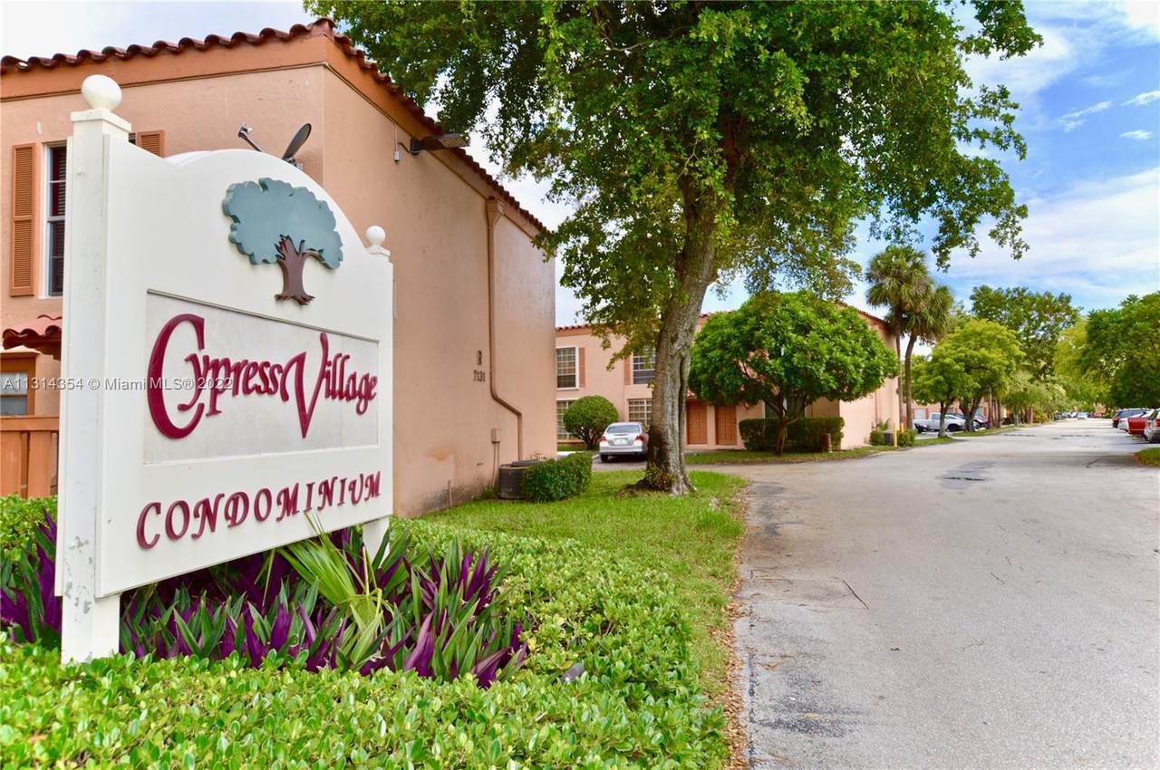 7101 Miami Lakes Dr - Photo 1