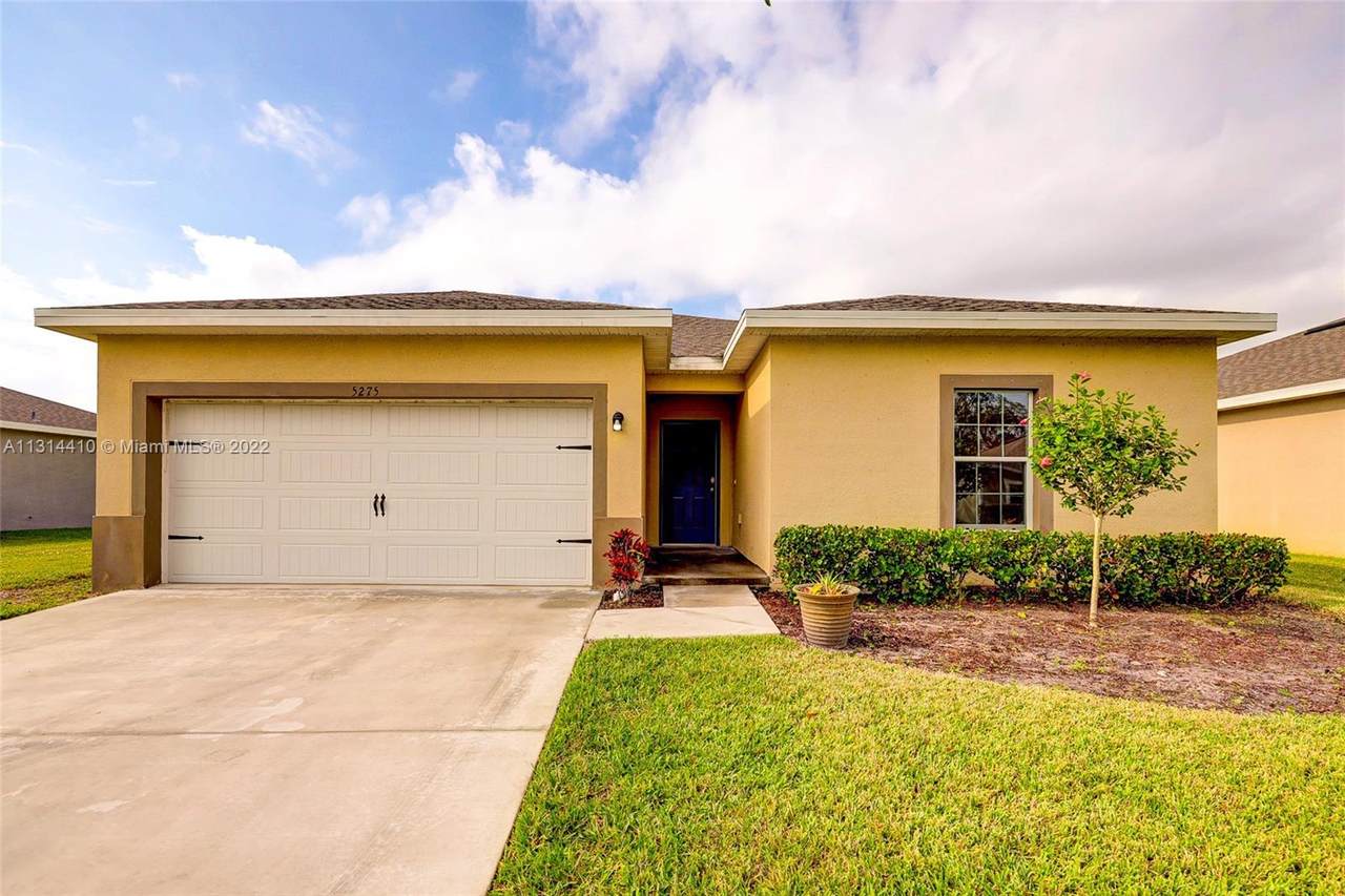5275 Oakland Lake Cir - Photo 1