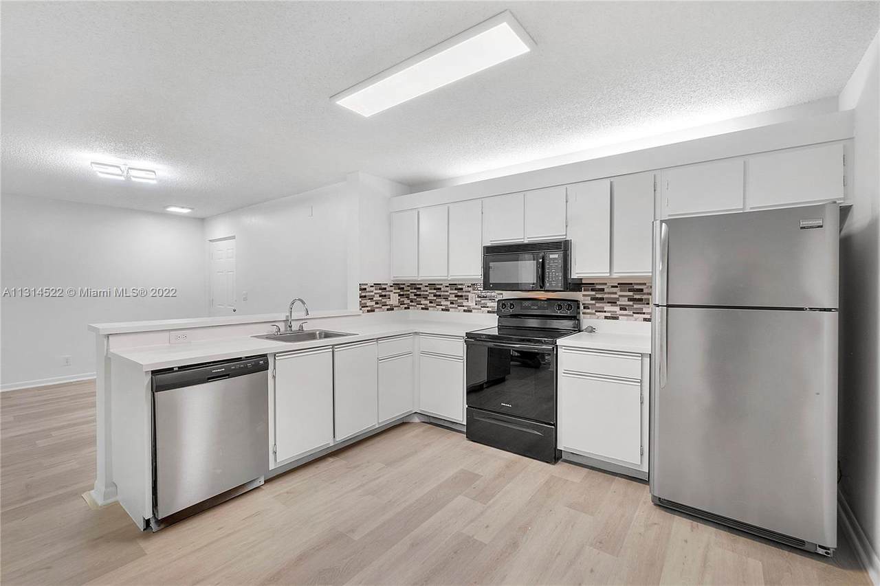 5661 Riverside Dr - Photo 1