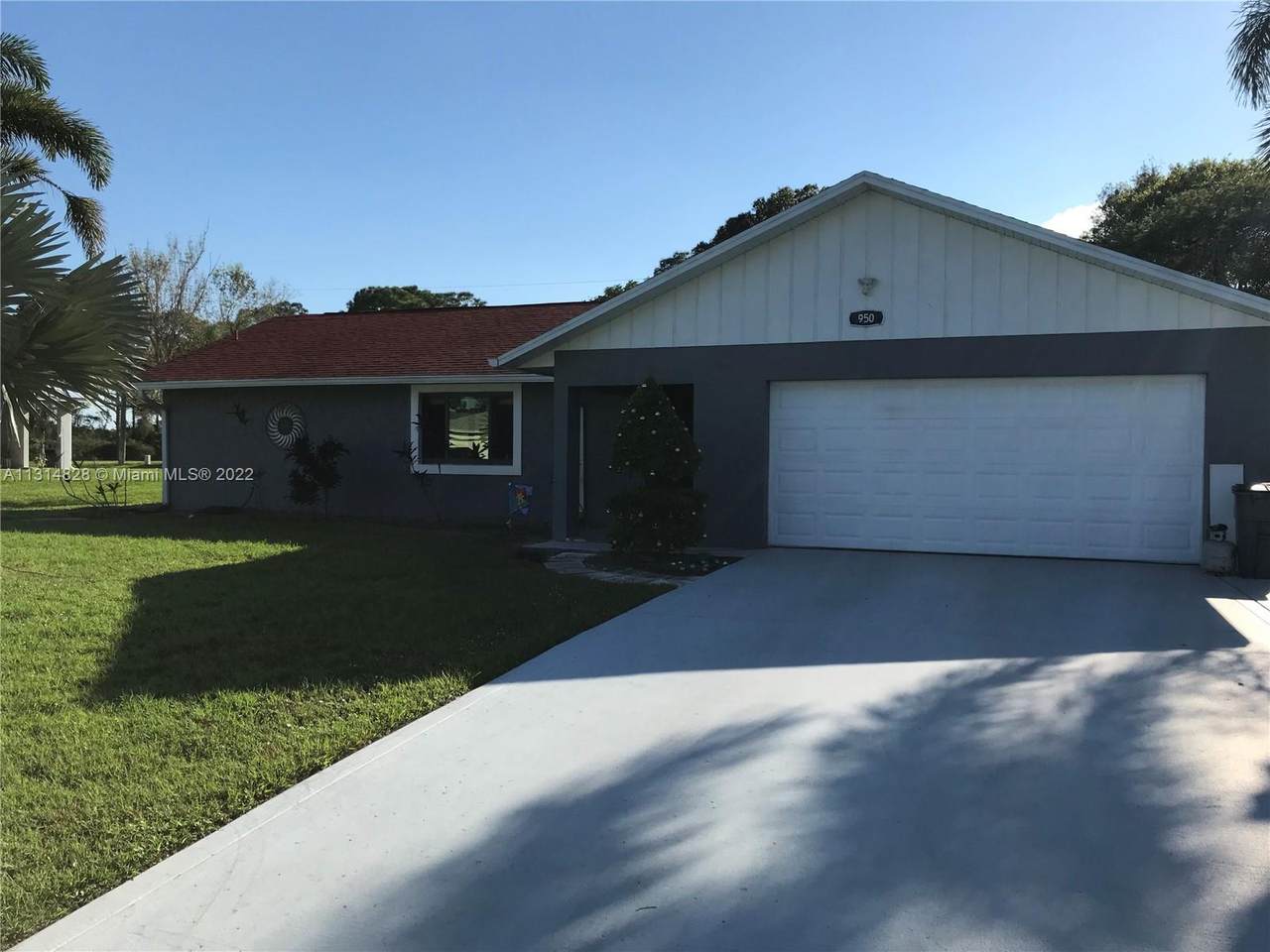 950 Montrose Ave - Photo 1