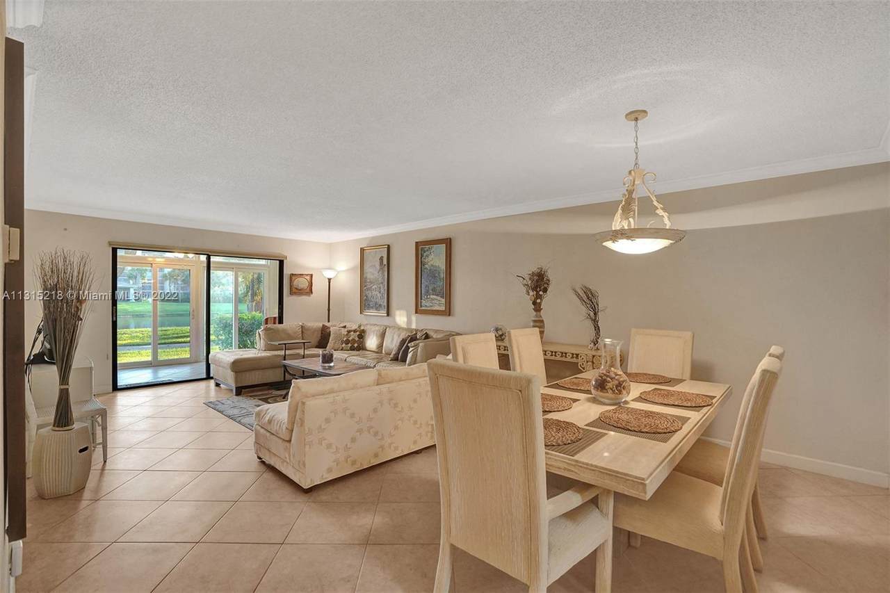 7290 Kinghurst Dr - Photo 1