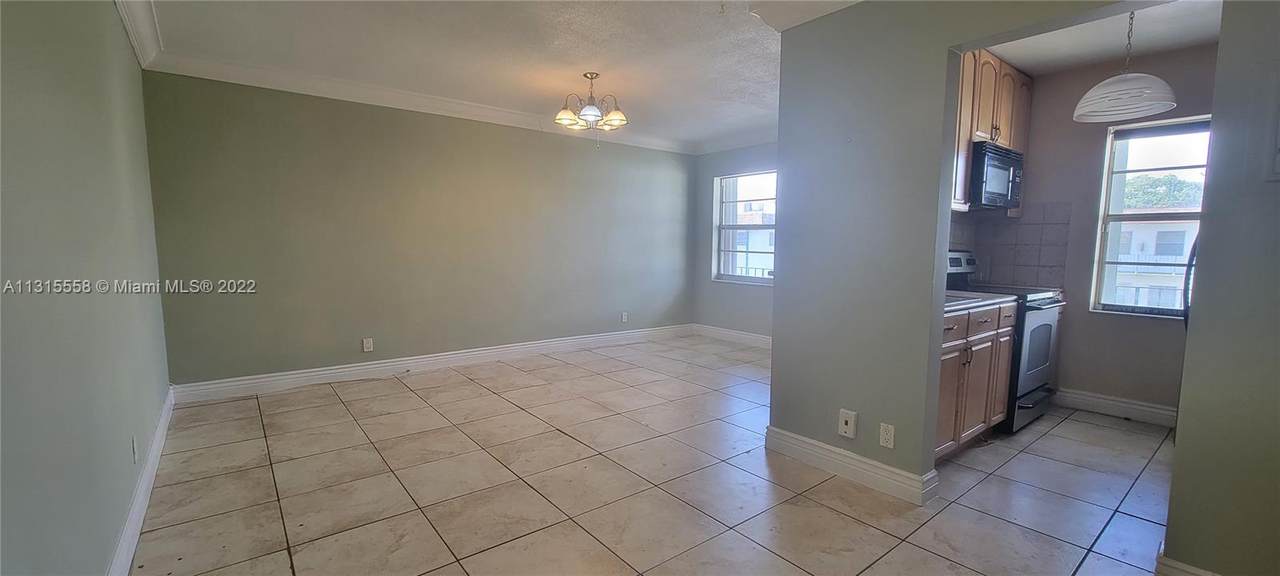 2219 Polk St - Photo 1