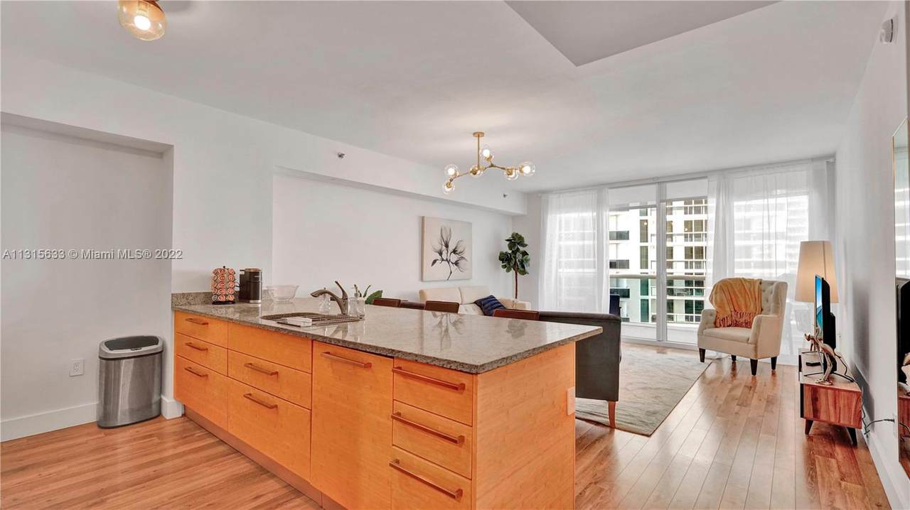 1830 Ocean Dr - Photo 1