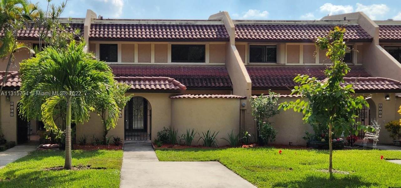 3855 Alcantara Ave - Photo 1