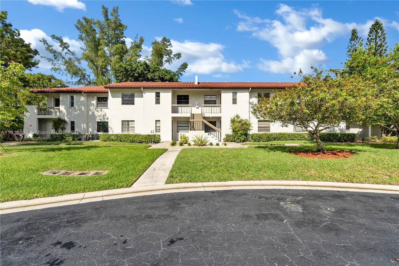 9205 Pecky Cypress Ln - Photo 1