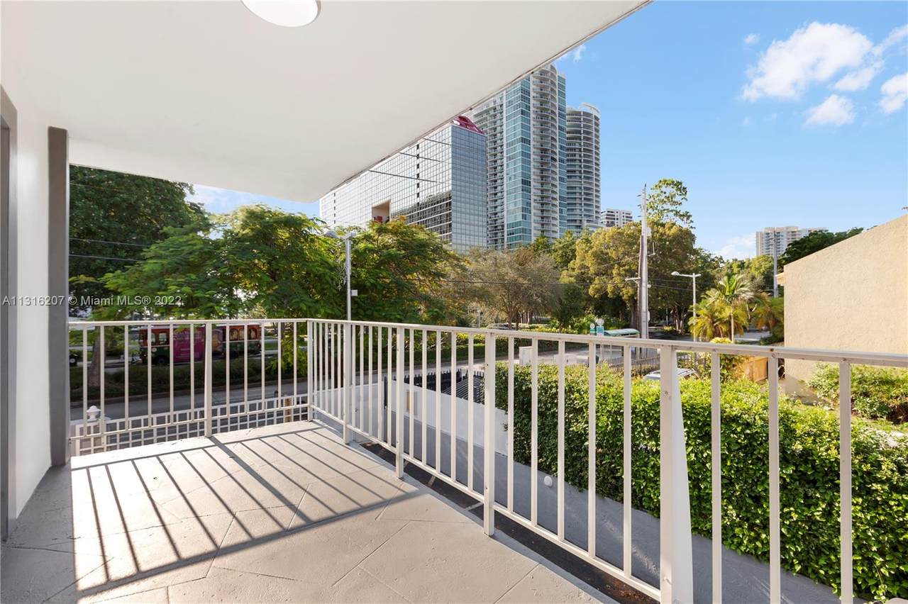 1950 Brickell Ave - Photo 1