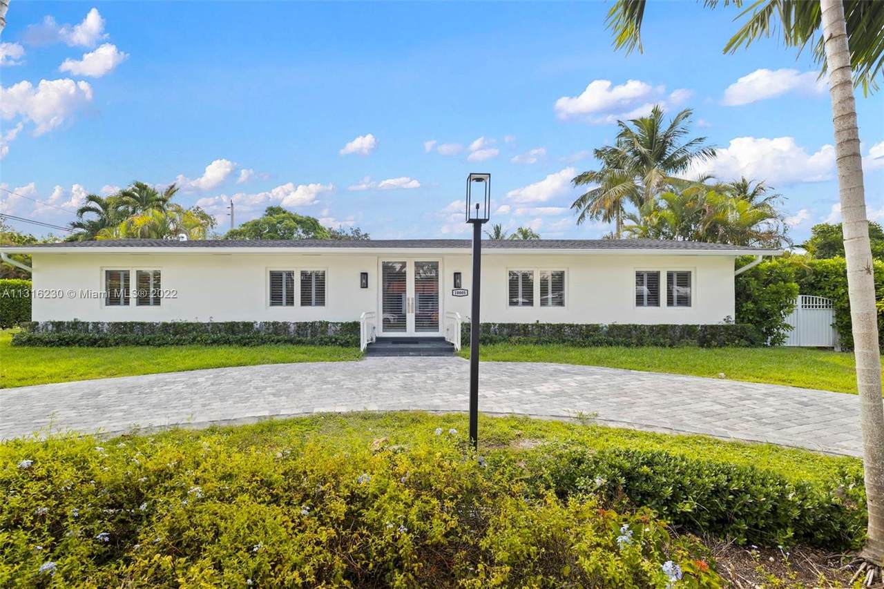 10005 79th Ave - Photo 1