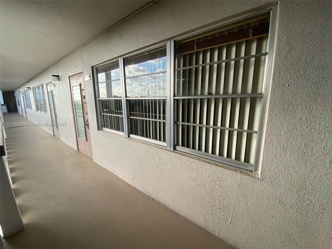 430 Southampton B - Photo 1