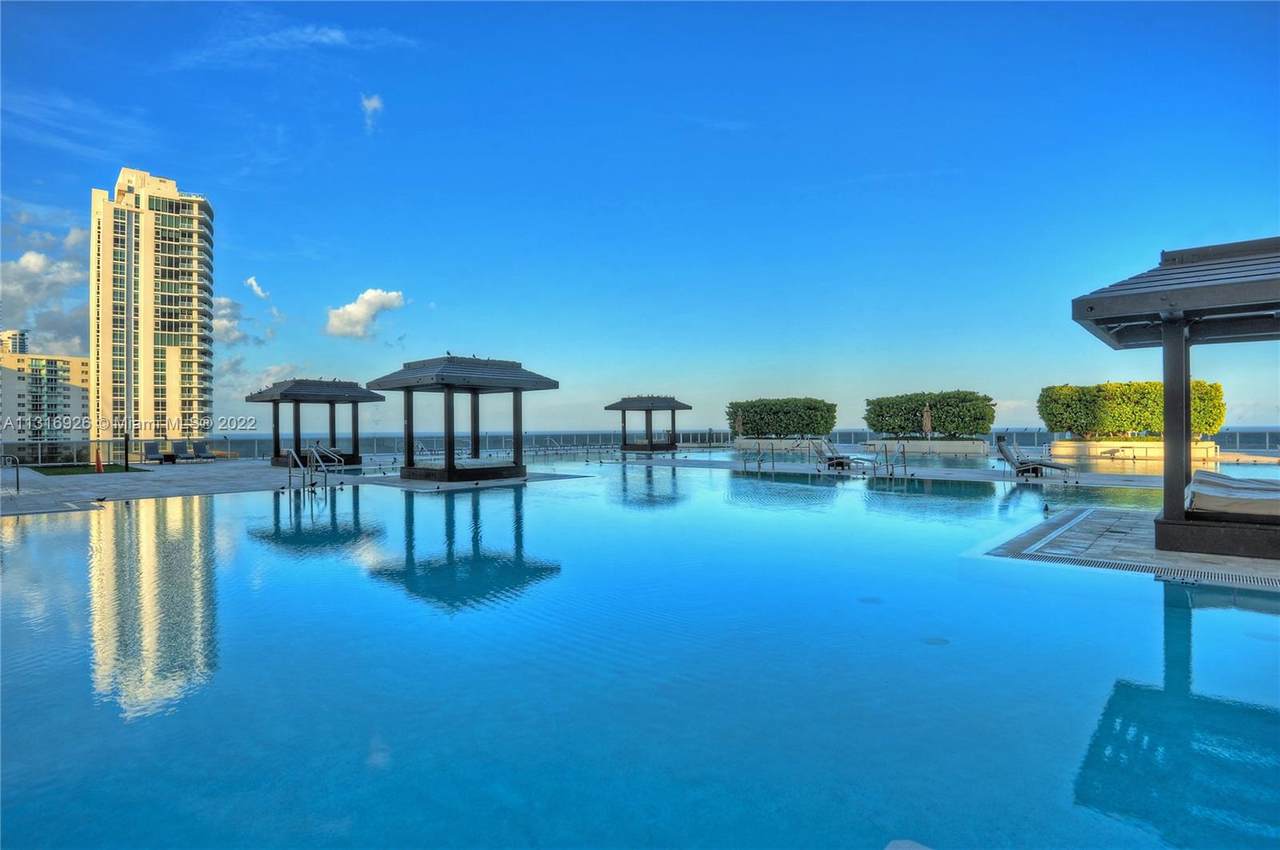 1830 Ocean Dr - Photo 1