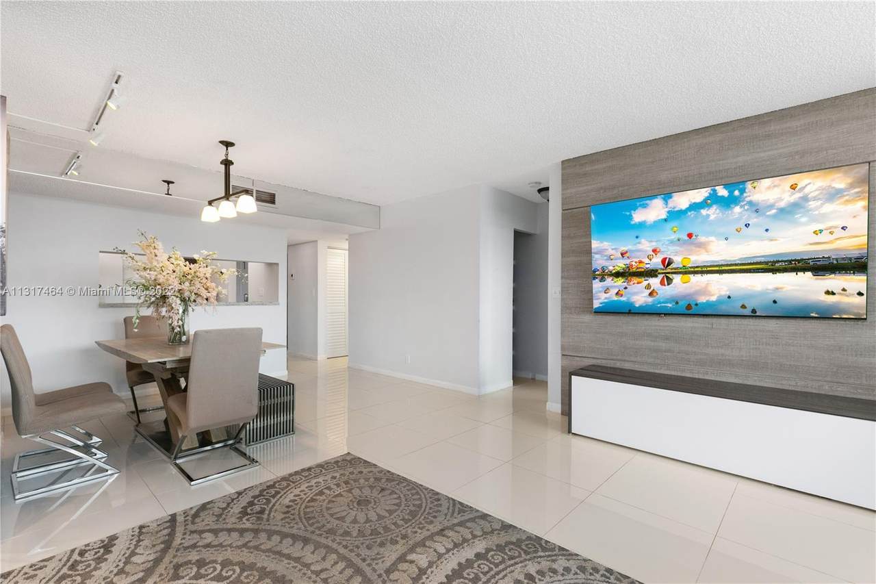 2907 Carambola Cir S - Photo 1